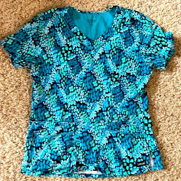 Teal Landau snake-print scrub top - Picture 1 of 4
